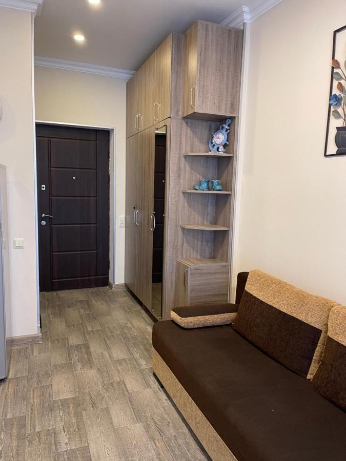 Apartments Kristo Batumi Bagian luar foto