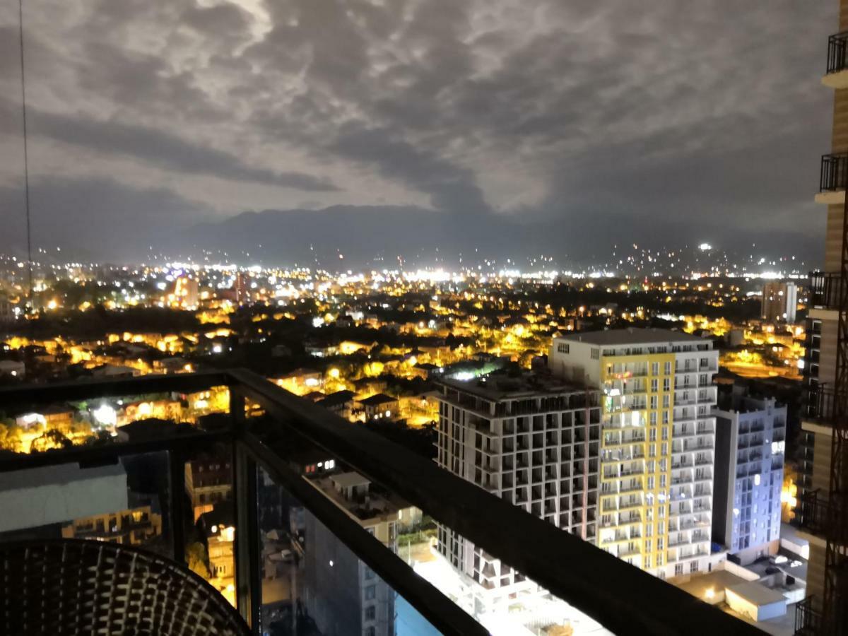 Apartments Kristo Batumi Bagian luar foto